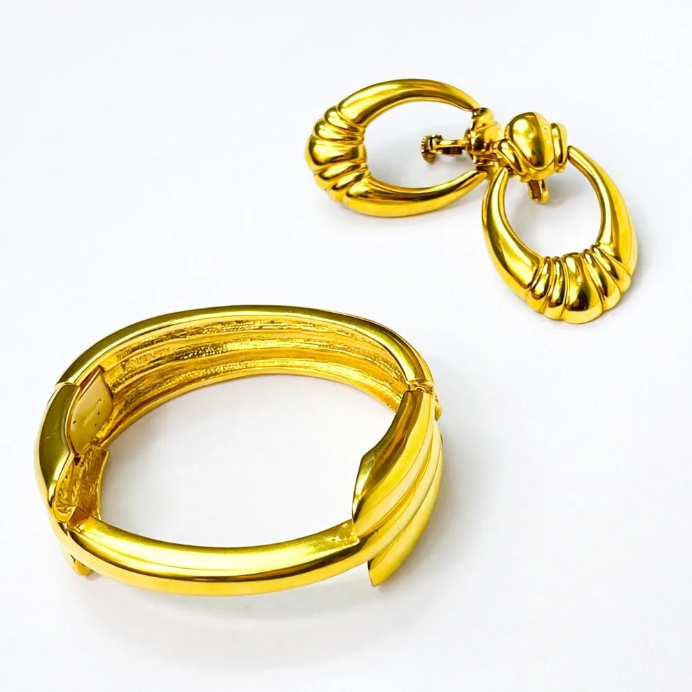 Vintage Napier Gold Tone Hinged Bangle Bracelet & Screw-Back Earrings Set 1980s
